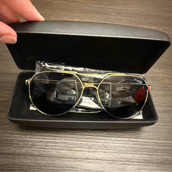 Men’s Gold Aviator Sunglasses